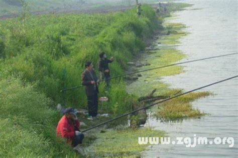 夢見別人釣魚